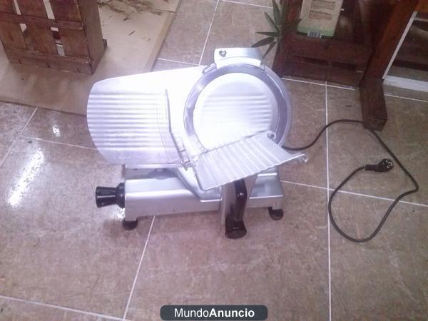 vendo maquina para cortar embutido en perfecto estado a solo 150€