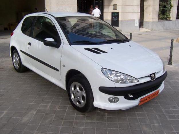 Venta de coche Peugeot 206 1.4i XS '03 en Madrid