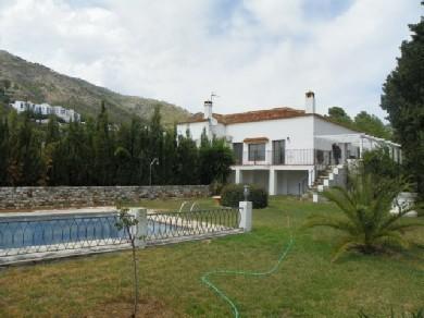 Chalet con 4 dormitorios se vende en Mijas Pueblo, Costa del Sol