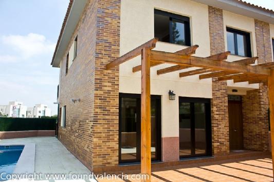 5 Dormitorio Chalet En Venta en Torrent, Valencia