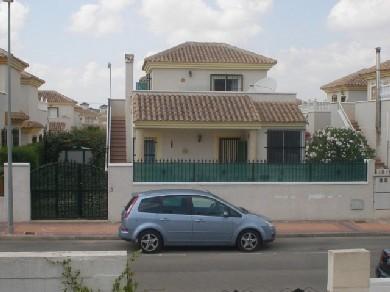 Chalet con 3 dormitorios se vende en Algorfa, Vega Baja Torrevieja