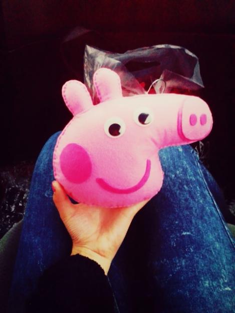 Peluche Peppa Pig grande de fieltro.