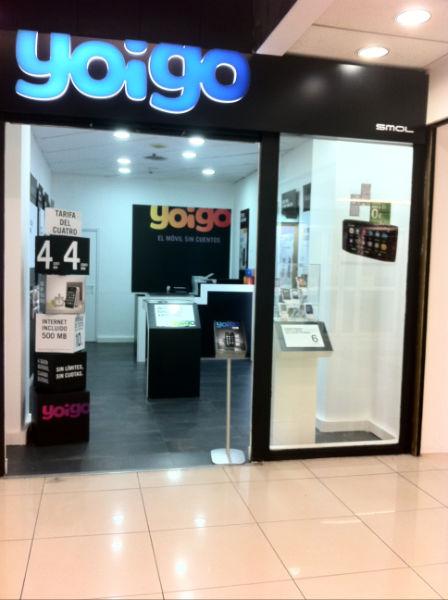 Yoigo valencia cc nuevo centro local c-17