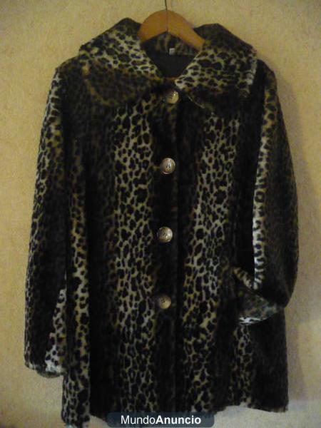 CHAQUETÓN DE LEOPARDO