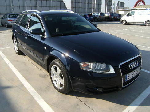 Audi A3 1.2TFSI STRONIC 105CV 7VEL. AMBITION.NUEVO.NACIONAL.