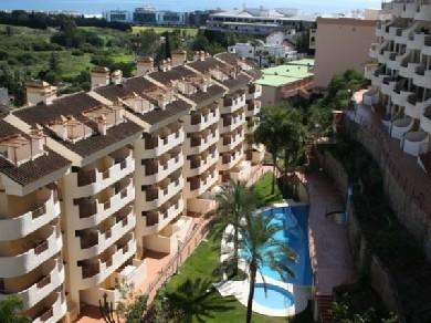 Apartamento con 2 dormitorios se vende en Marbella, Costa del Sol