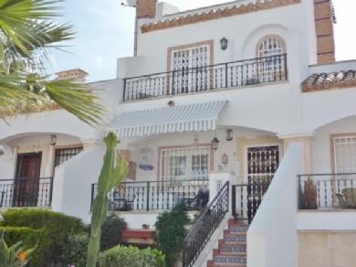 Adosado con 2 dormitorios se vende en Orihuela Costa, Costa Blanca