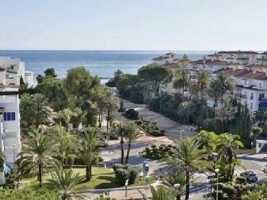 Apartamento con 4 dormitorios se vende en Marbella, Costa del Sol