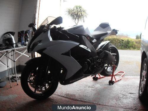 2010 KAWASAKI ZX 1000 E9F WHITE