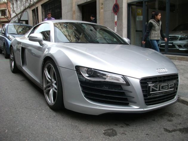 AUDI R8 4.2 FSI Quattro R tronic