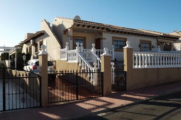 Casa en venta en Villamartin, Alicante (Costa Blanca)