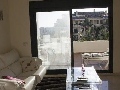 Apartamento con 2 dormitorios se vende en Estepona, Costa del Sol