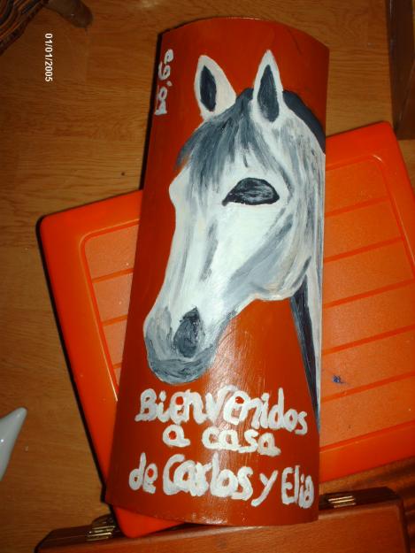 se venden tejas  pintadas a mano,