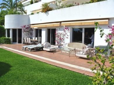 Apartamento con 5 dormitorios se vende en Marbella, Costa del Sol