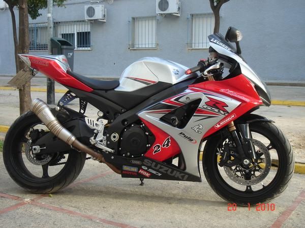 SE VENDE MOTO SUZUKI GSX-R 1000  K-7