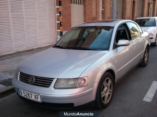 VOLKSWAGEN PASSAT 2. 5 TDI