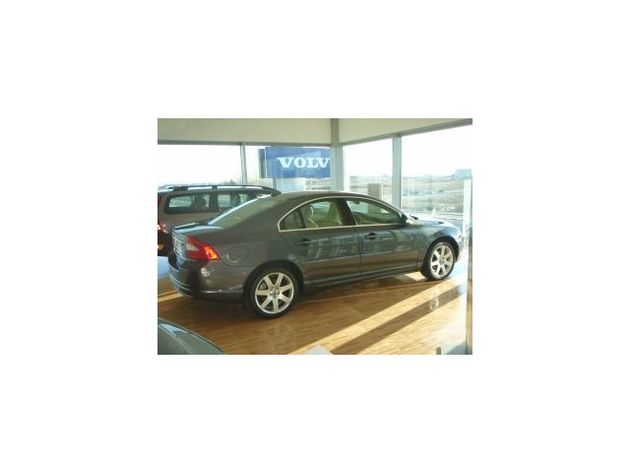 VOLVO S80 D5 MOMEMTUM