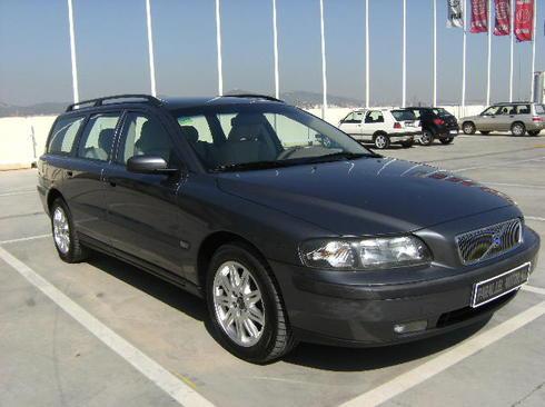 Volvo V70 D5 MOMENTUM