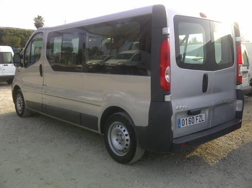 Opel Vivaro COMBI 9 PLAZAS DCI 115CV 29 LARGA.