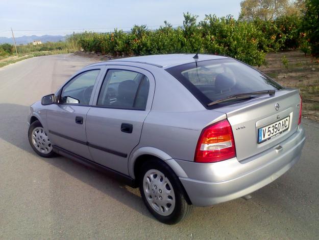 Vendo opel astra 2.0 di 90cv