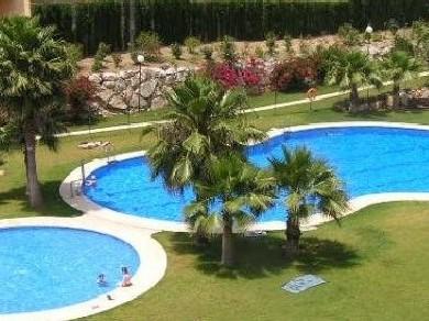 Apartamento con 2 dormitorios se vende en Fuengirola, Costa del Sol