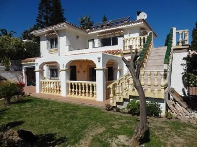 Chalet con 4 dormitorios se vende en Mijas Costa, Costa del Sol