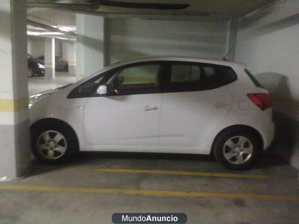 VENDO COCHE CASI NUEVO