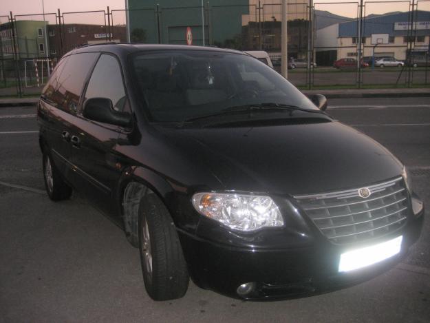 chrysler voyager vendo por poco uso