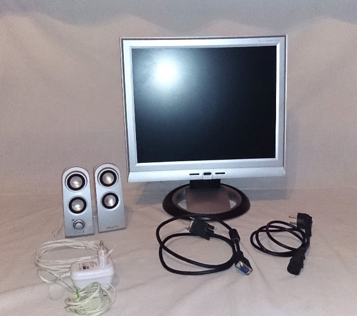 Monitor lcd compass cd-780a + altavoces creative sbs vivid 80