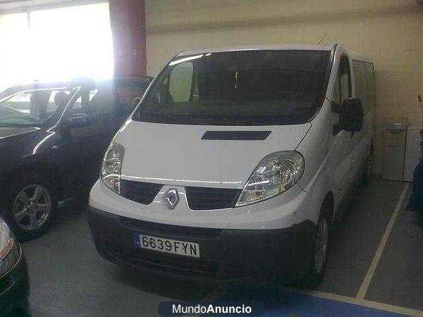 Renault Trafic 2.0dCi Passenger Privilege 11