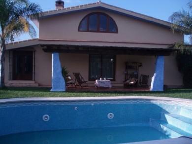 Chalet con 4 dormitorios se vende en Coin