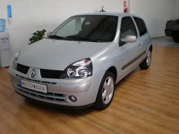 Renault Clio 1.2 16v. Dynamique