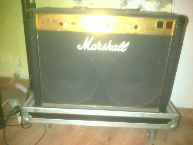 Se vende Amplificador Marshall jcm900+Fender Stratocaster