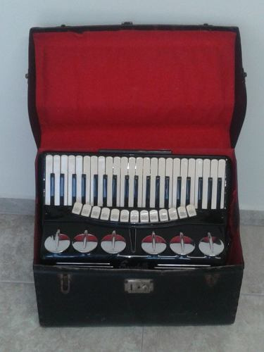 Acordeon Scandalli Brevetto Con Sordinas