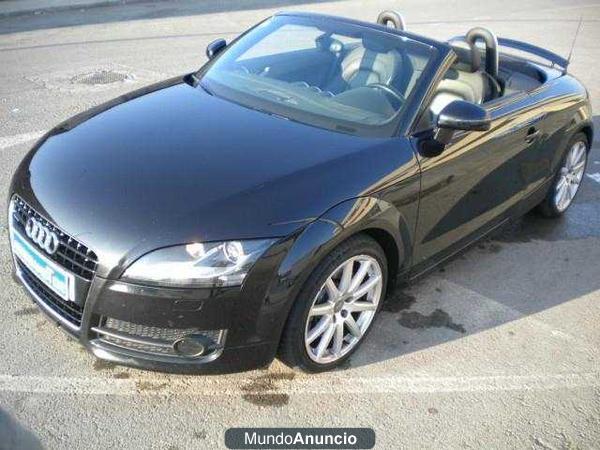 Audi TT Roadster 3.2 Quattro S-T LEVA