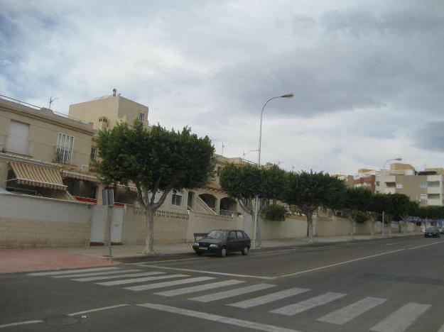 Casa pareada en Roquetas de Mar