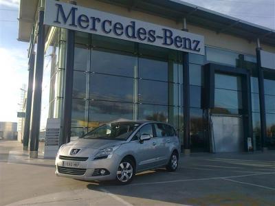 Peugeot 5008 1.6e-HDI Allure FAP115 CMP B.L. 7pl