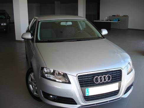 Audi A3 1.6 TDI Attraction 105 cv