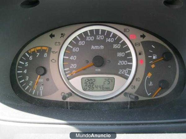 Nissan Almera Tino 1.8 GASOLINA