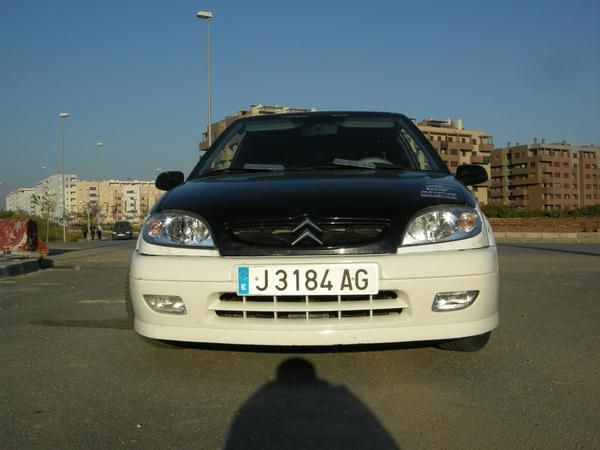 Saxo vts 1.6 90cv nuevo!! 15.000km!! Precio de crisis.Tambien cambio por moto!!