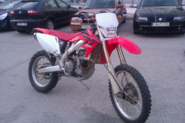 Se vende honda crf 450 x