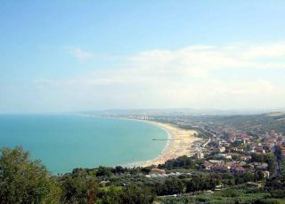 Apartamento : 1/6 personas - junto al mar - vasto  chieti (provincia de)  abruzo  italia