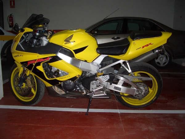 cbr 900 rr de 2002 amarilla