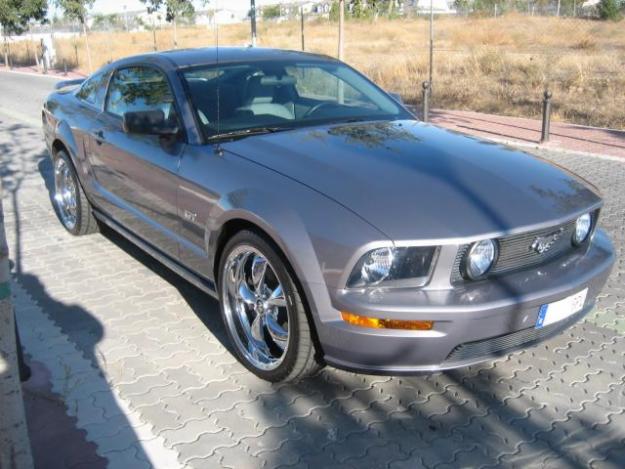 FORD MUSTANG GT PREMIUM