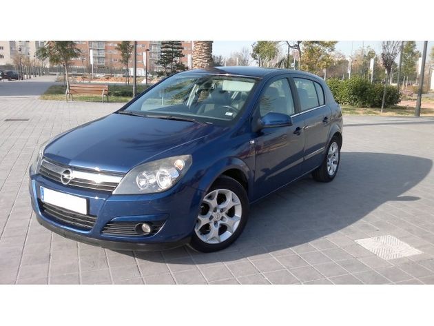 OPEL Astra 1.7CDTi Cosmo 100