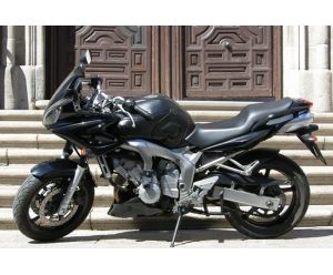 YAMAHA FZS 600 S FAZER