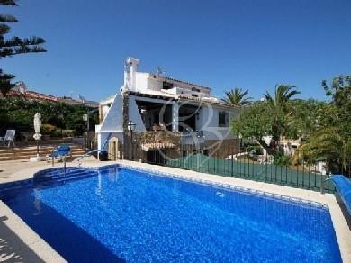 Chalet con 6 dormitorios se vende en Calpe, Costa Blanca