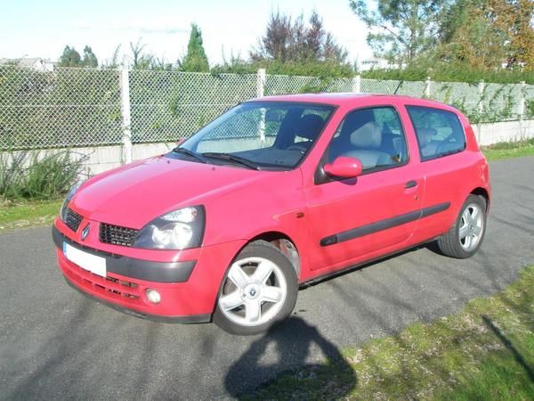 VENDO RENAULT CLIO DIESEL 1.5DCI DYNAMIC VIGO