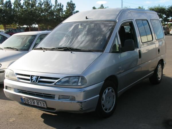 PEUGEOT EXPERT 2.0 HDI 95 CV 7 PLAZAS.