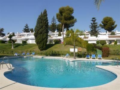 Apartamento a la venta en Nueva Andalucía Costa del Sol